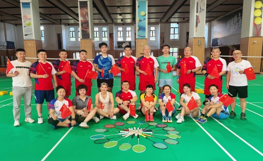 8.K8凯发南山羽毛球社群发展南山业主羽毛球集体交谊赛_副本.jpg