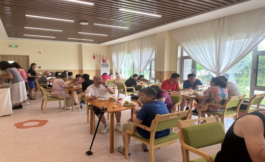 2024年8月10日，养老公司“亲亲邻里食堂”盛大开业_副本.jpg