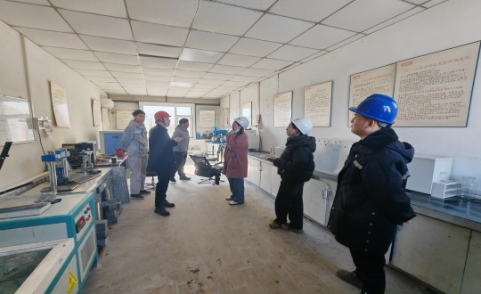 8.双阳区工信局副局长王云平一行光临装配式总公司进行工作踏查_副本.jpg