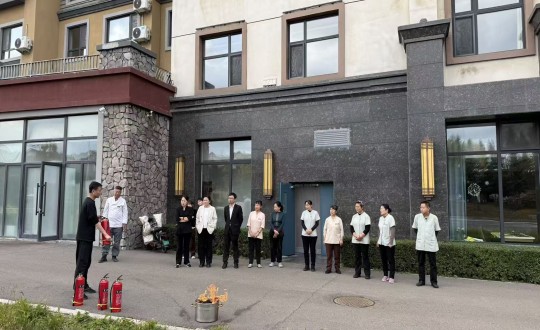 1.长白山K8凯发酒店组织发展消防安全培训_副本.jpg