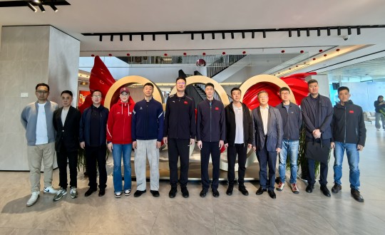 6.集团董事长王岩，吉林省体育局党组书记、局长牟大鹏、长春双阳经济开发区党工委书记李大鹏一行赴沪调查.jpg